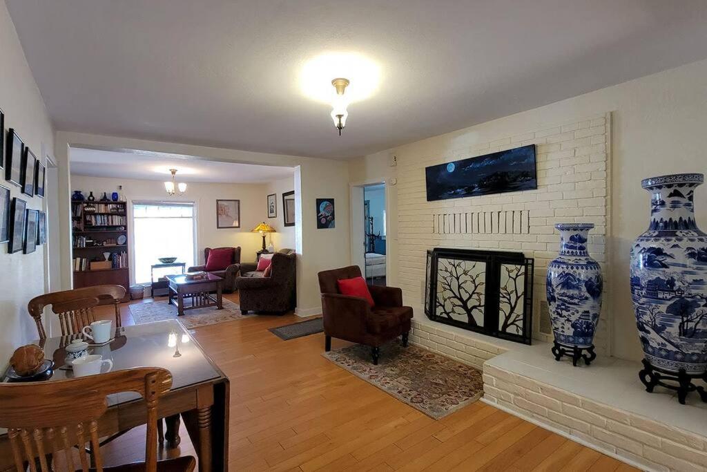 Bluemoon Vacation Rentals - Bluemoon House view 5