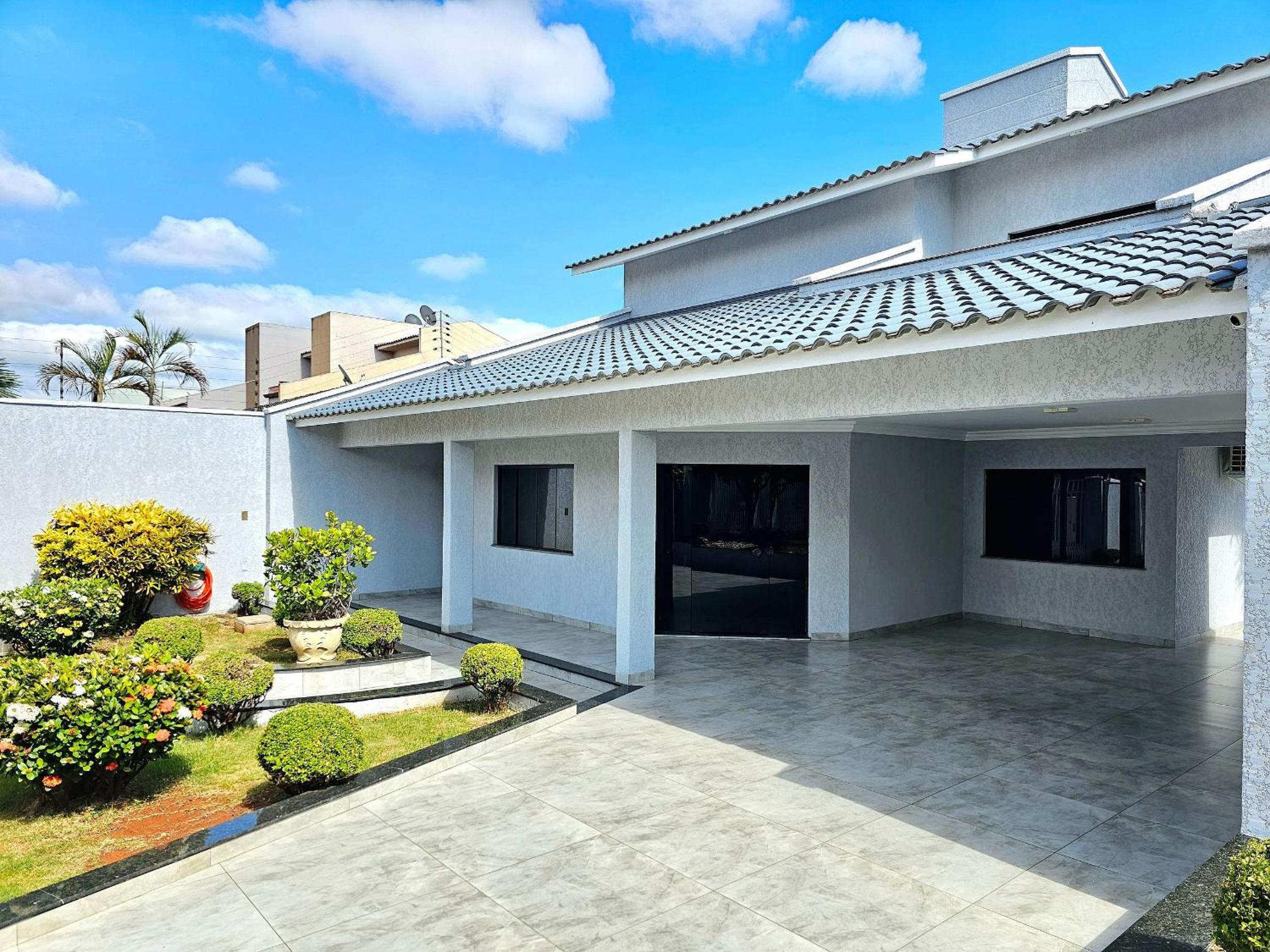 Casa 6 quartos Padrão TOP area nobre prox atrativo