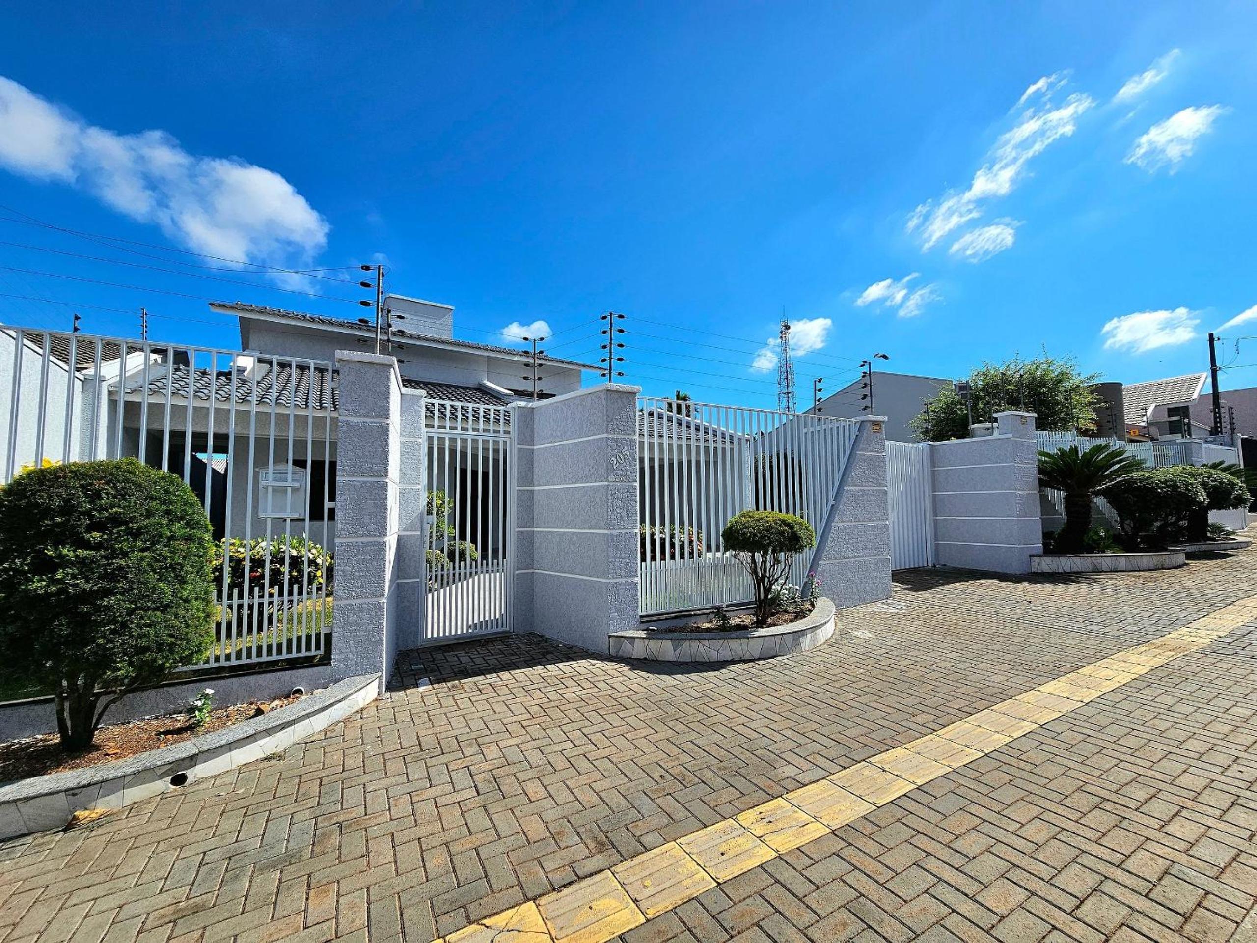 Casa 6 quartos Padrão TOP area nobre prox atrativo