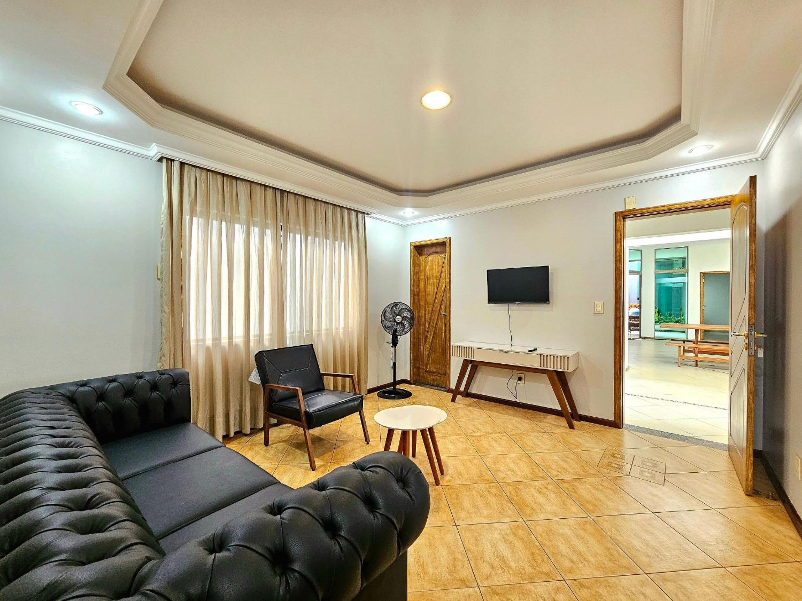 Casa 6 quartos Padrão TOP area nobre prox atrativo
