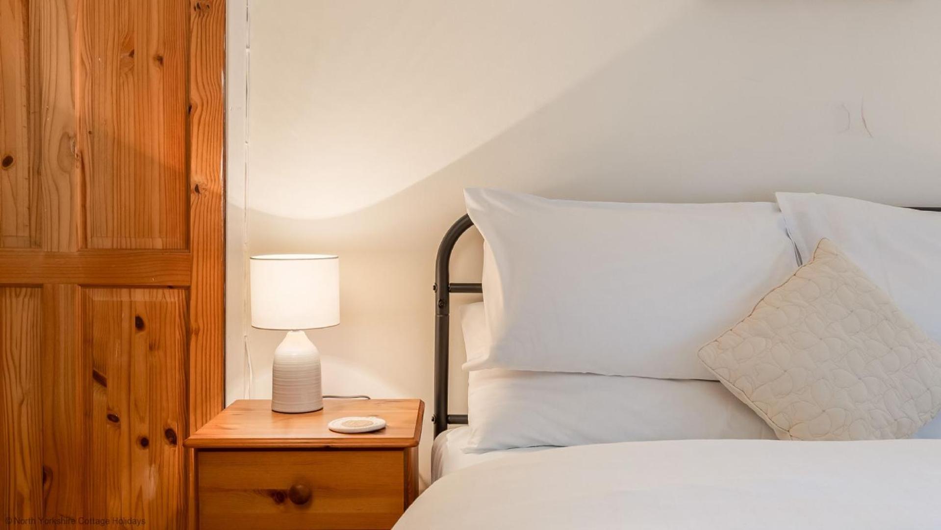 Picturesque Stone Cottage in the Heart of North Yorkshire Village - Hideaway Cottage