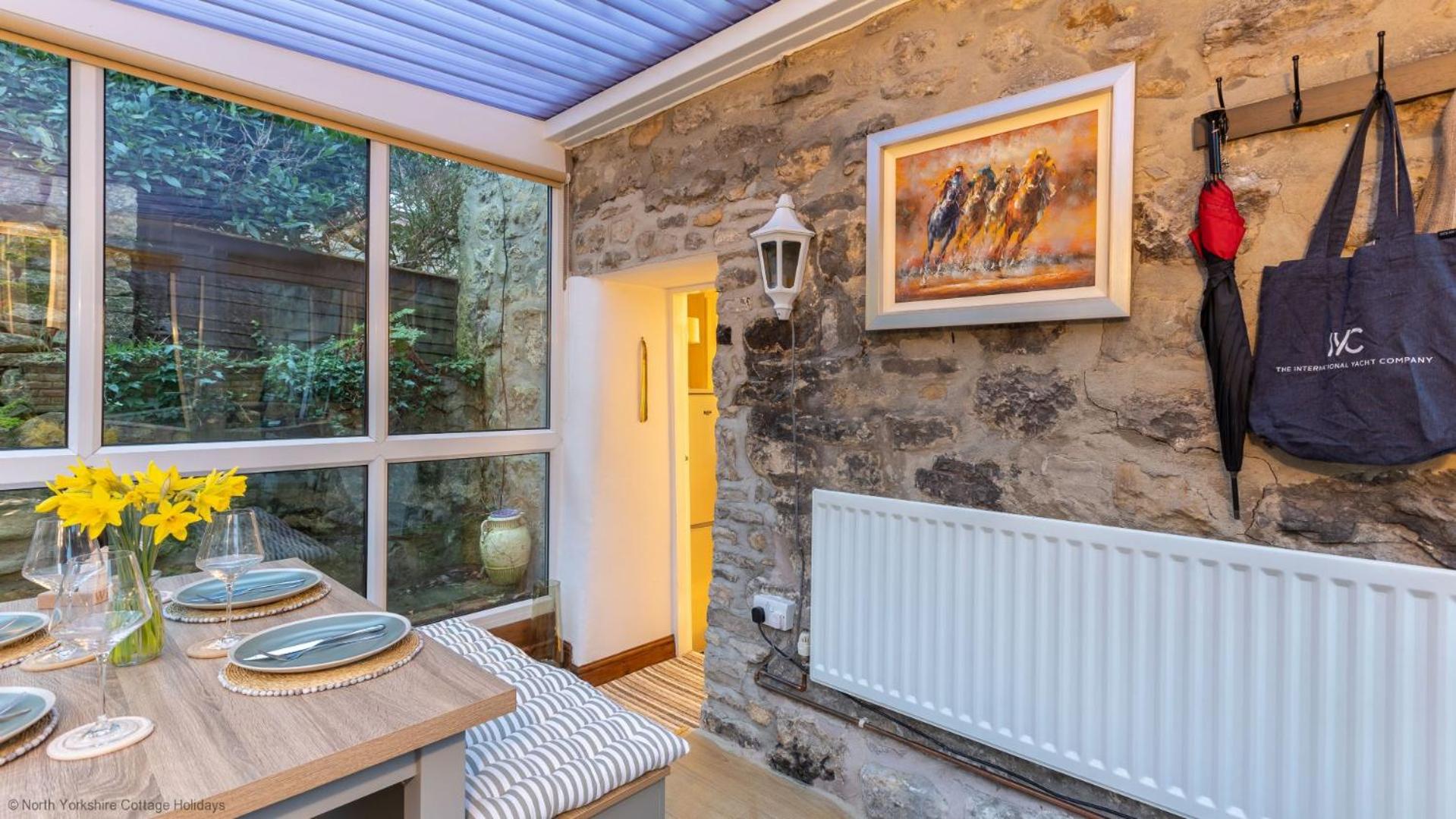Picturesque Stone Cottage in the Heart of North Yorkshire Village - Hideaway Cottage