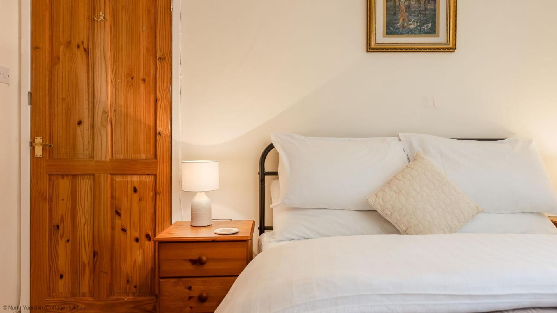 Picturesque Stone Cottage in the Heart of North Yorkshire Village - Hideaway Cottage