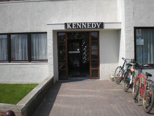 Kennedy C2