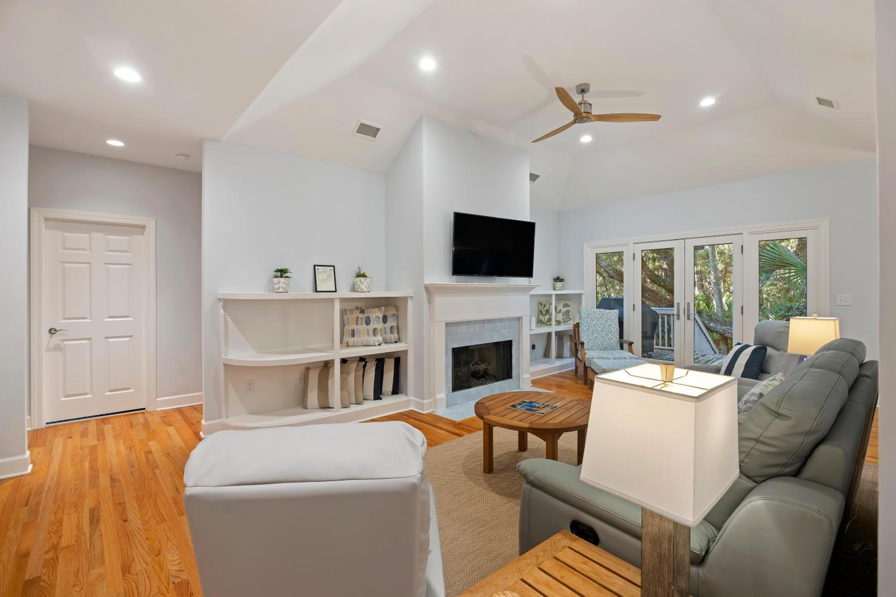 SI2638: 2638 Seabrook Island Road view 2