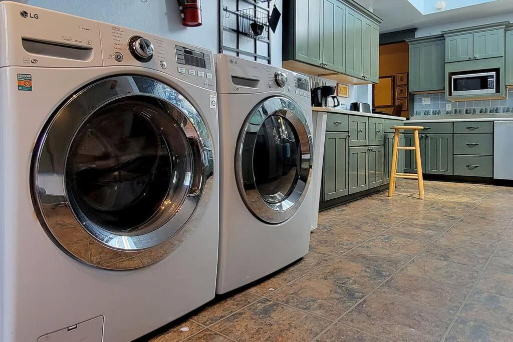 Ashland Vacations - Bluemoon Vacation Rentals - Anne Hathaway House - Property Image 20