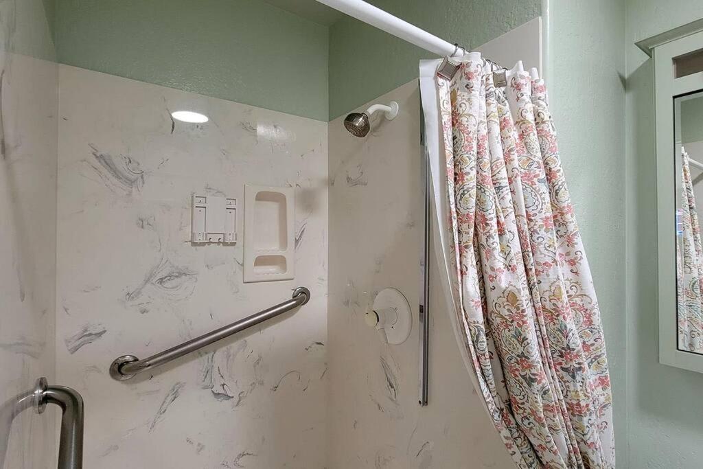 Ashland Vacations - Bluemoon Vacation Rentals - Anne Hathaway House - Property Image 8
