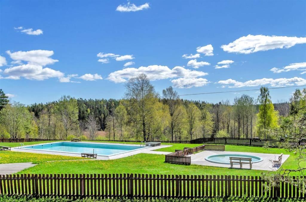 Stunning6B2B views,jacuzzi,sauna