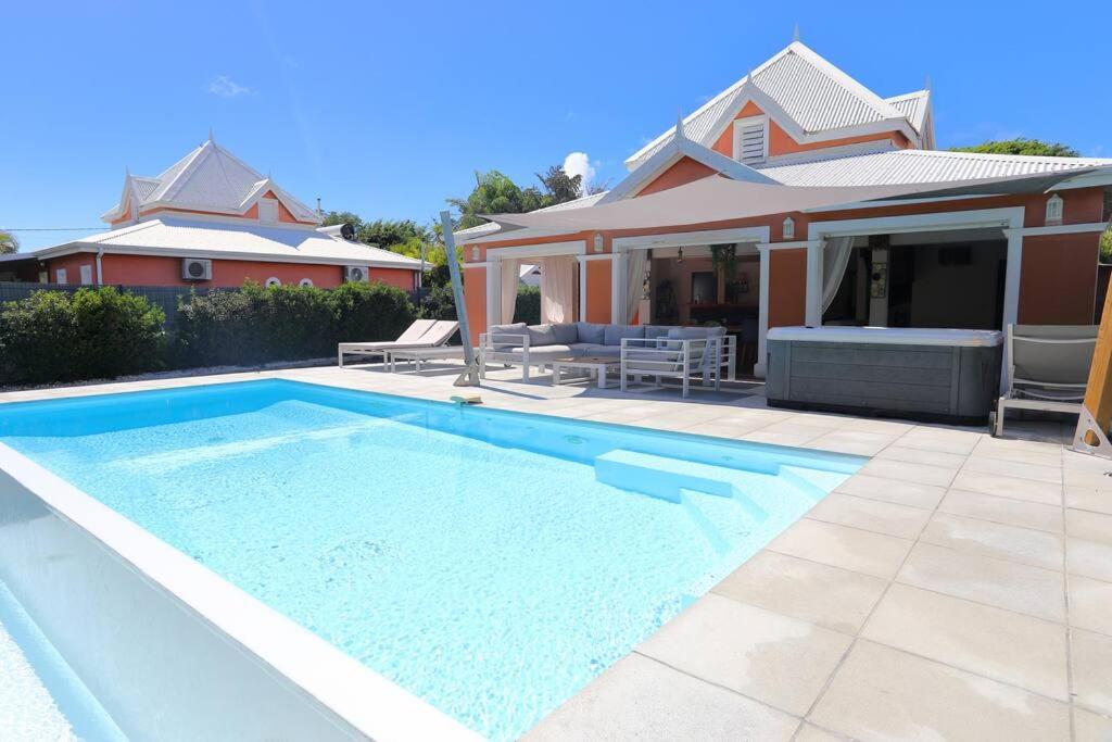 Villa Luminescence