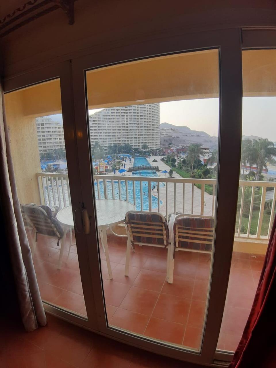 Aparments with seaview in porto sokhna pyramids_familiesonly