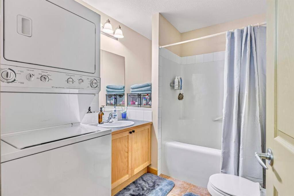 Canmore Mountain view loft apartment heated outdoor pool
