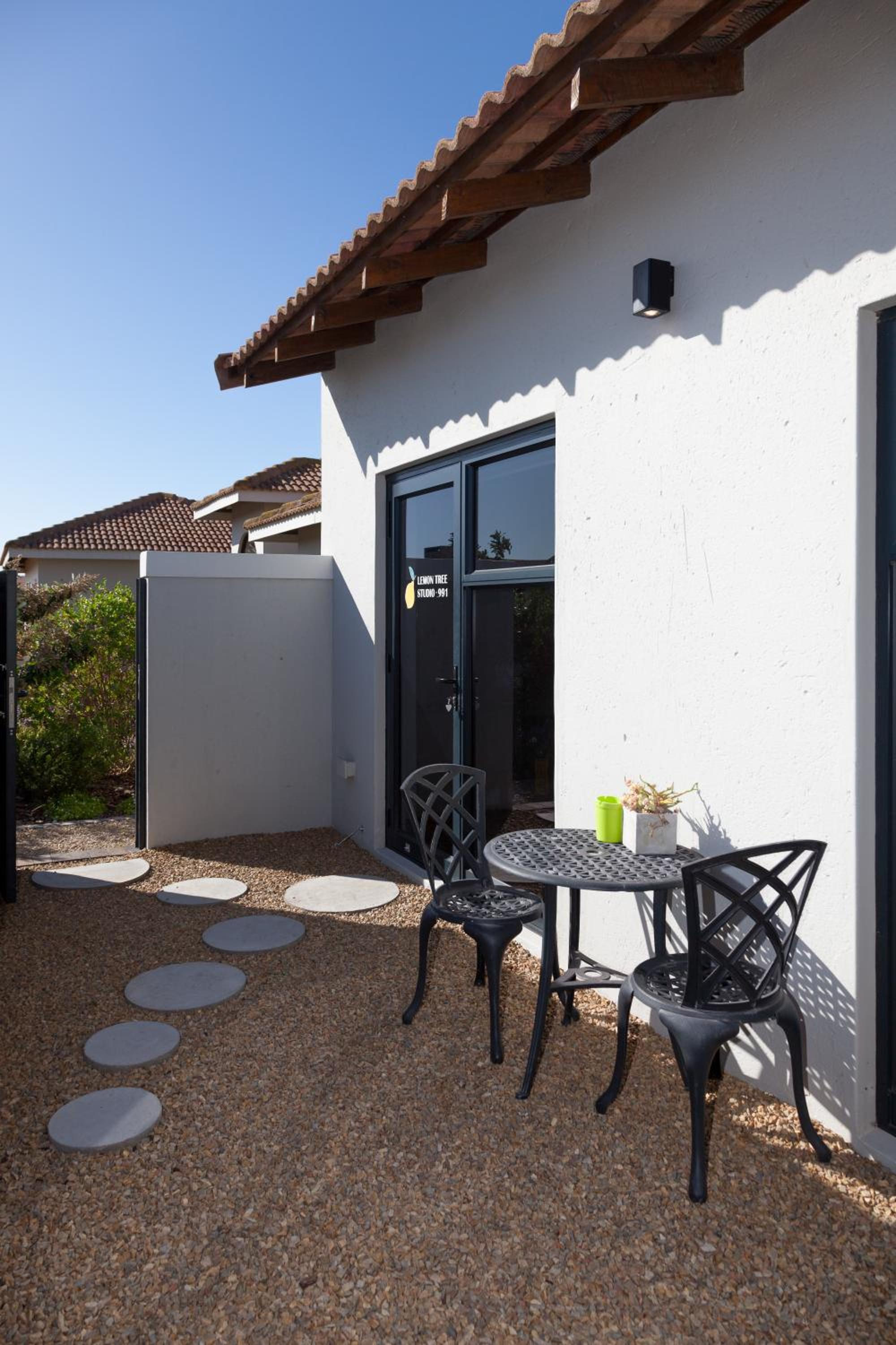 Lemon Tree Studio 991 view 2