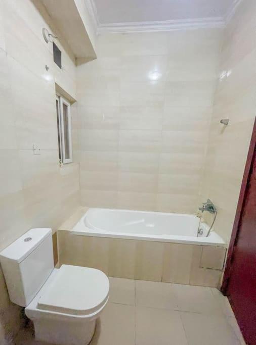 Spacious 3bedroom apartment. view 5