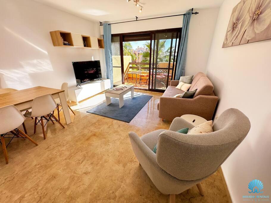 Relaxing beach side apartment in Costalita