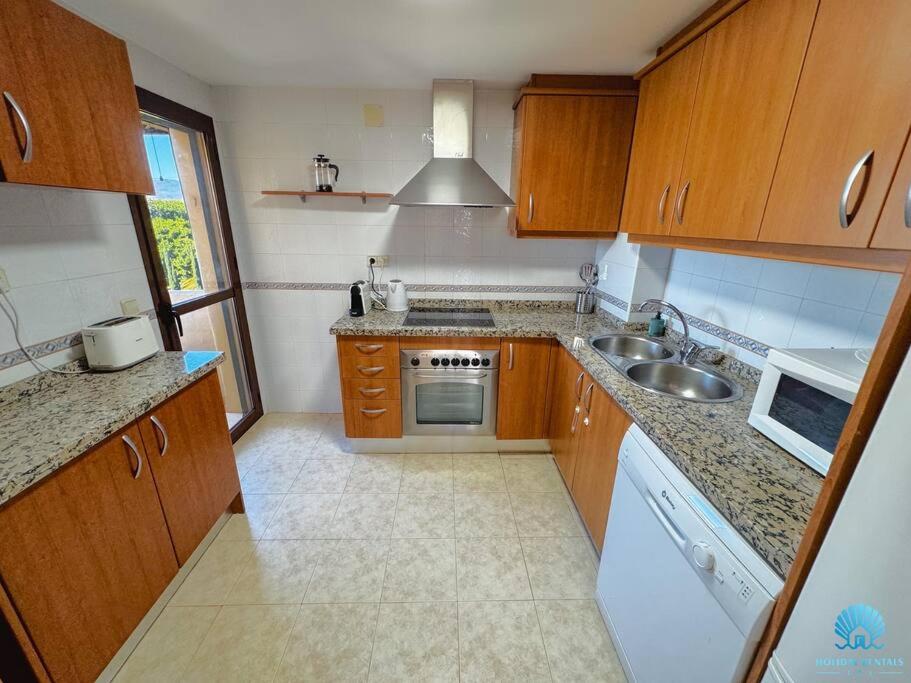 Relaxing beach side apartment in Costalita