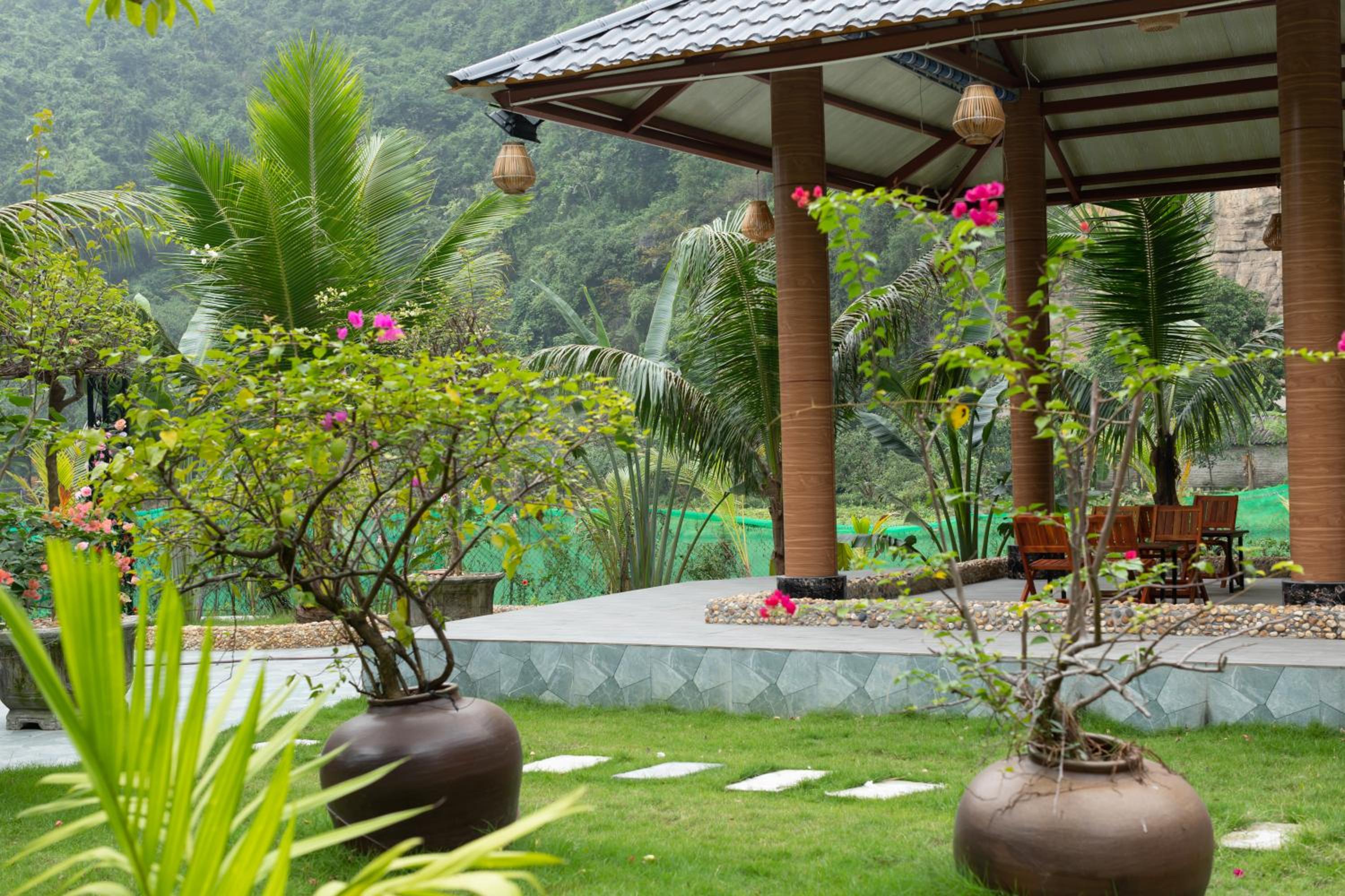 Hoang Minh Mountainside Villa