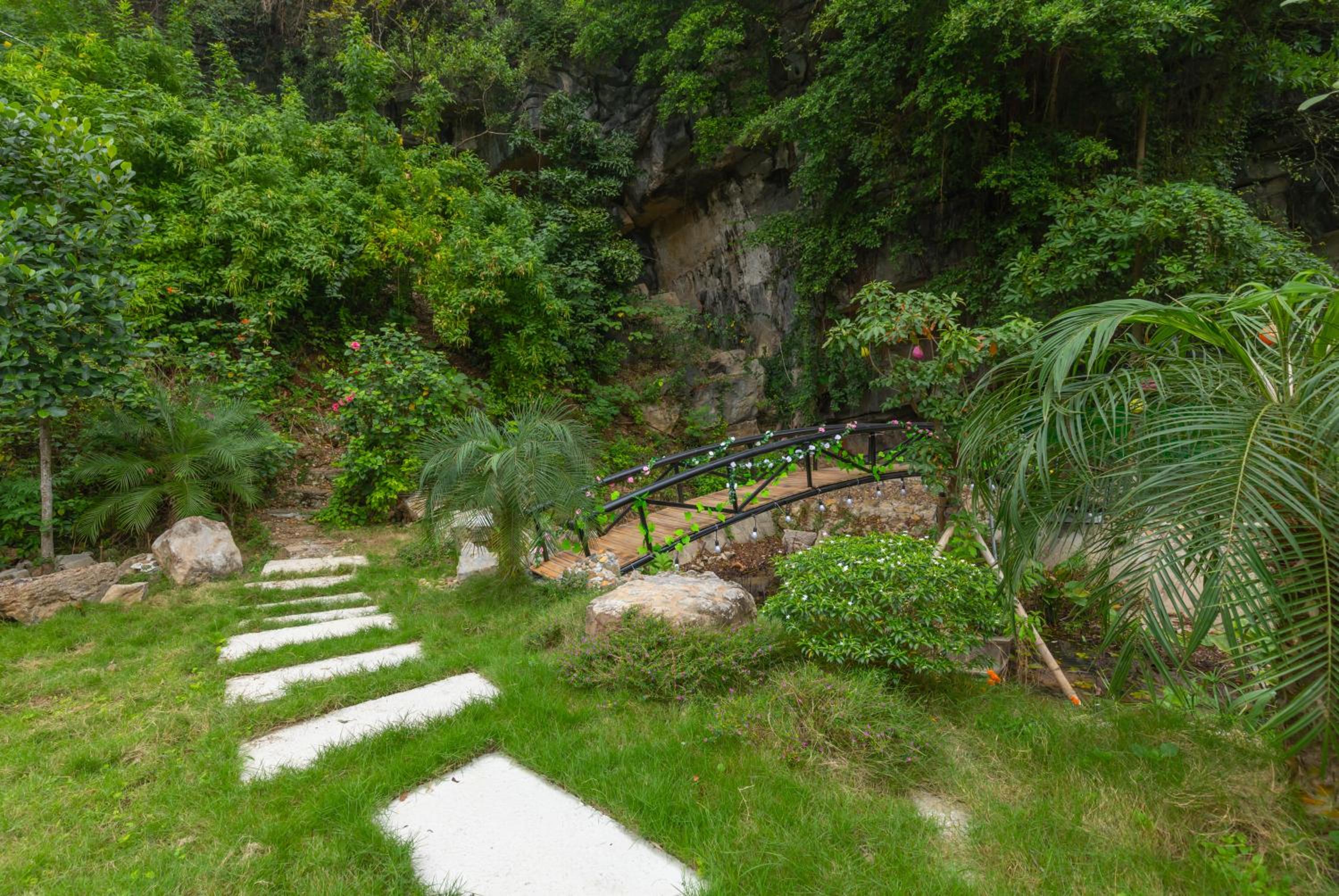 Hoang Minh Mountainside Villa