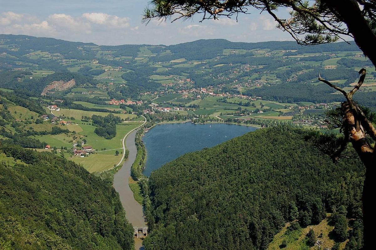 Zwei Schlafzimmer Ferienapartment Anna am Stubenbergsee inklusive zwei E-Bikes