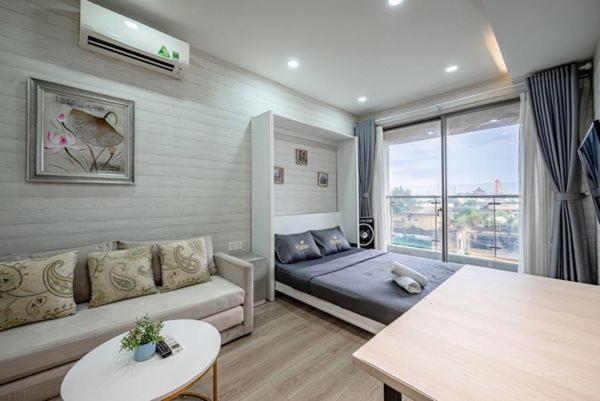 Millennium Apartment with Balcony D4
