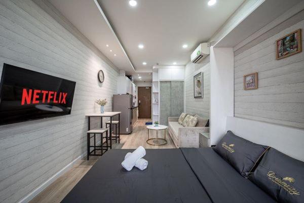 Millennium Apartment with Balcony D4