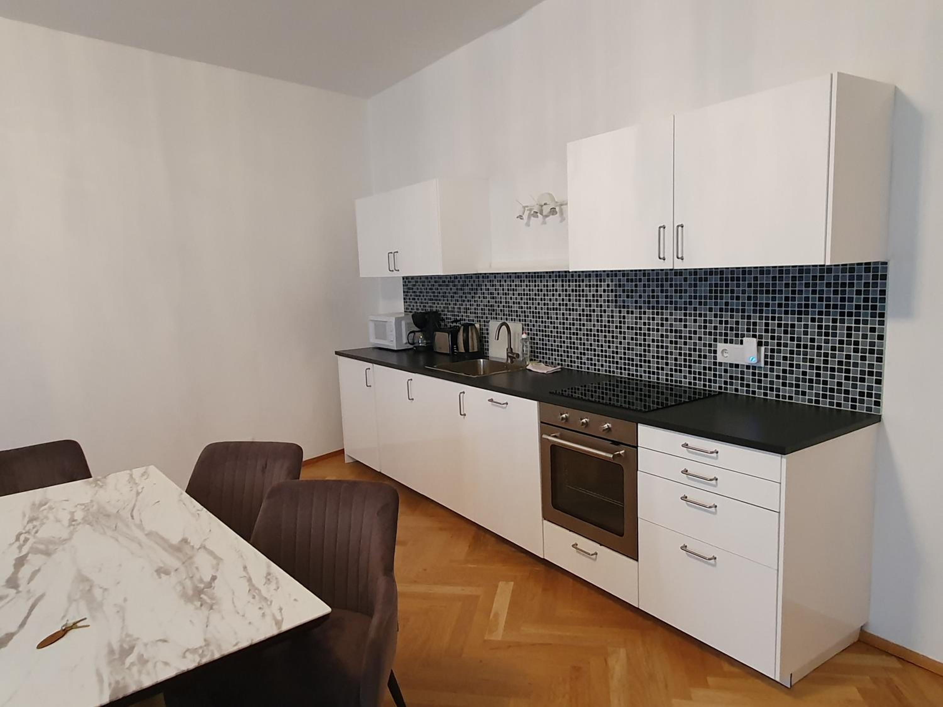 Carlton Suites