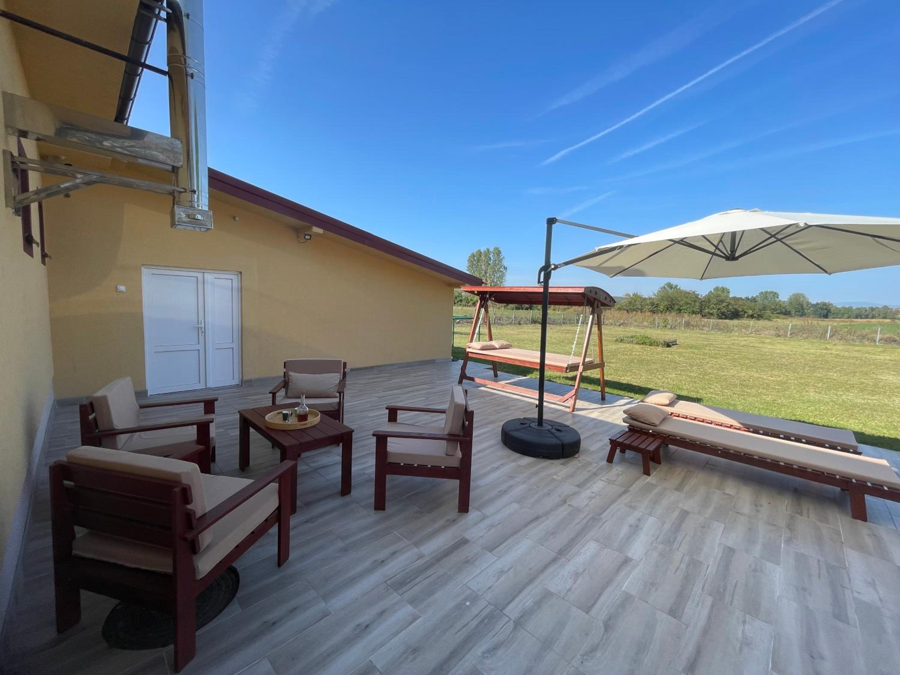 Vila Meadow view 4