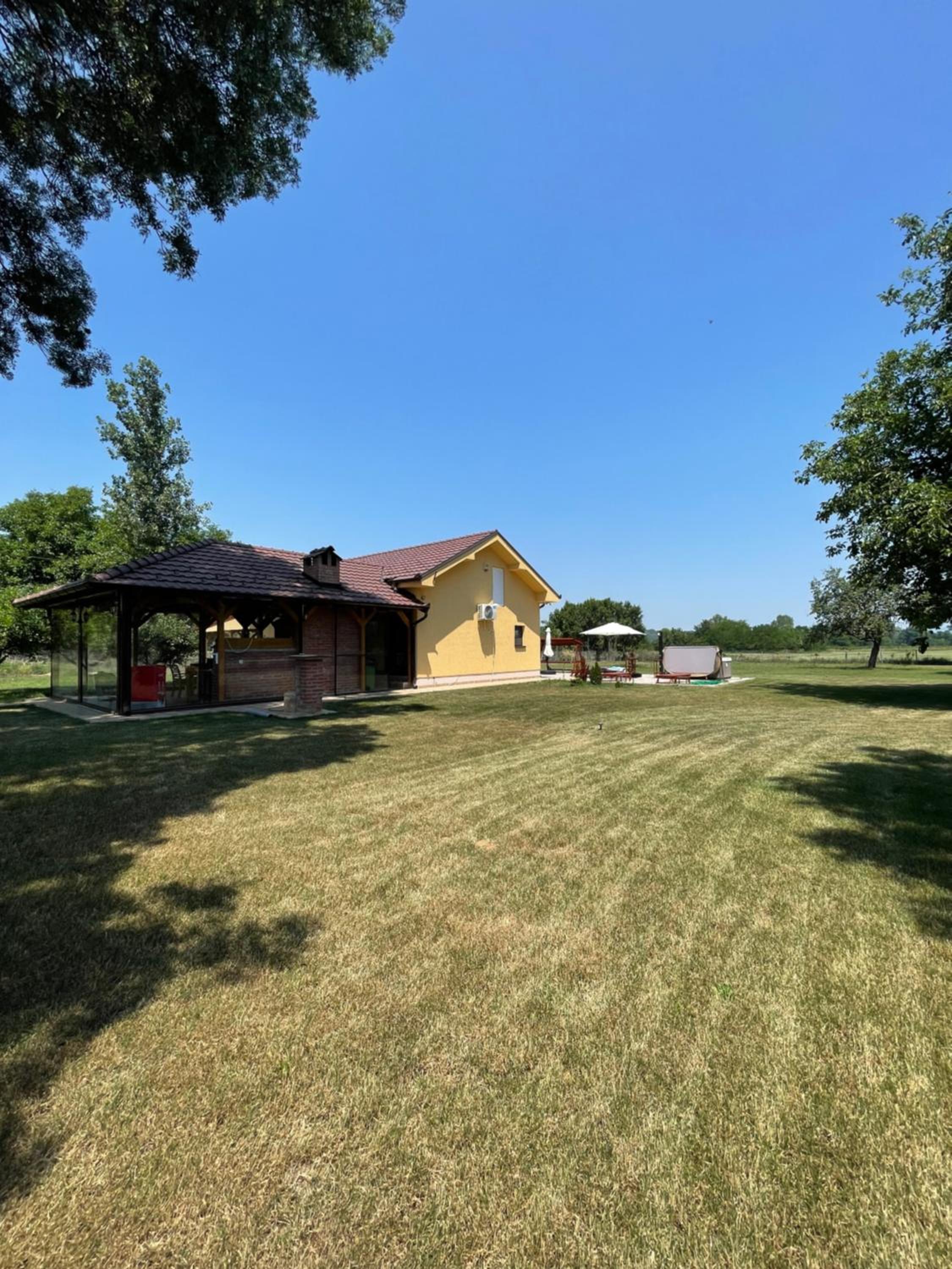 Vila Meadow view 2