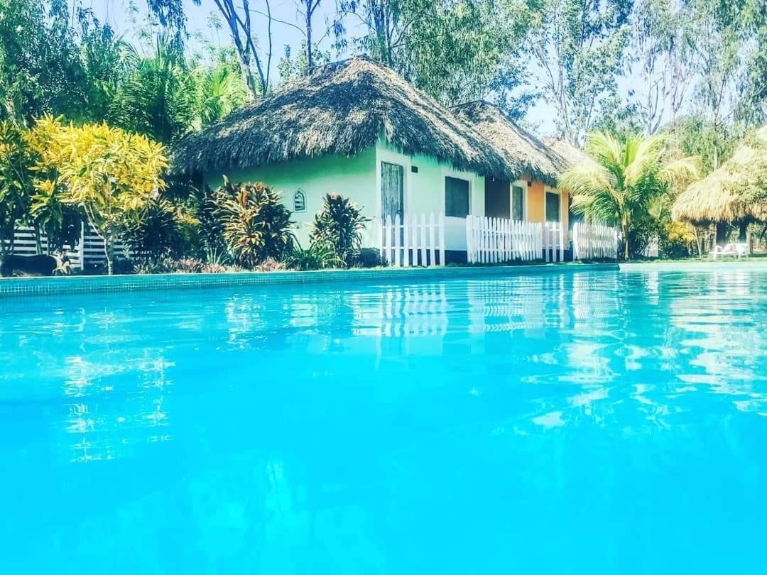 Las Dunas Surf Resort