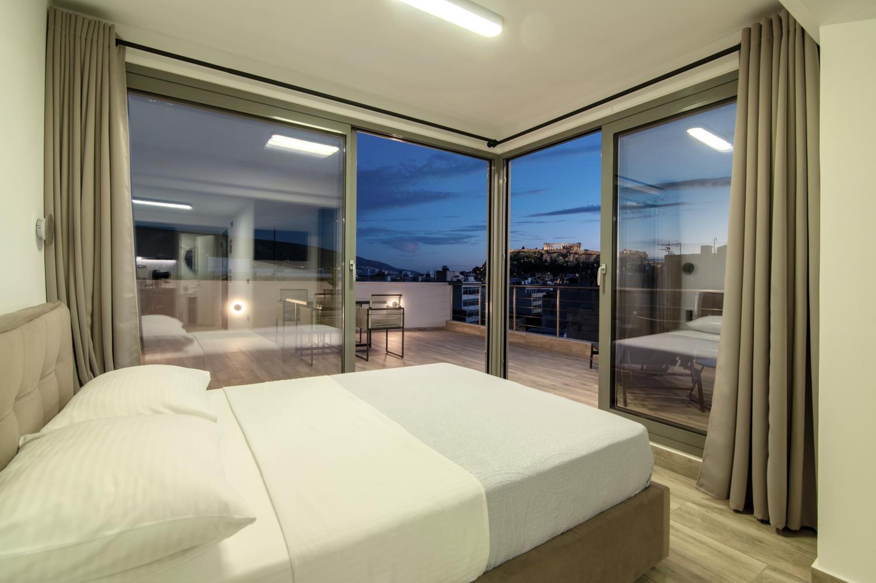 Dreamy Athens Terrace with Acropolis View photo 3