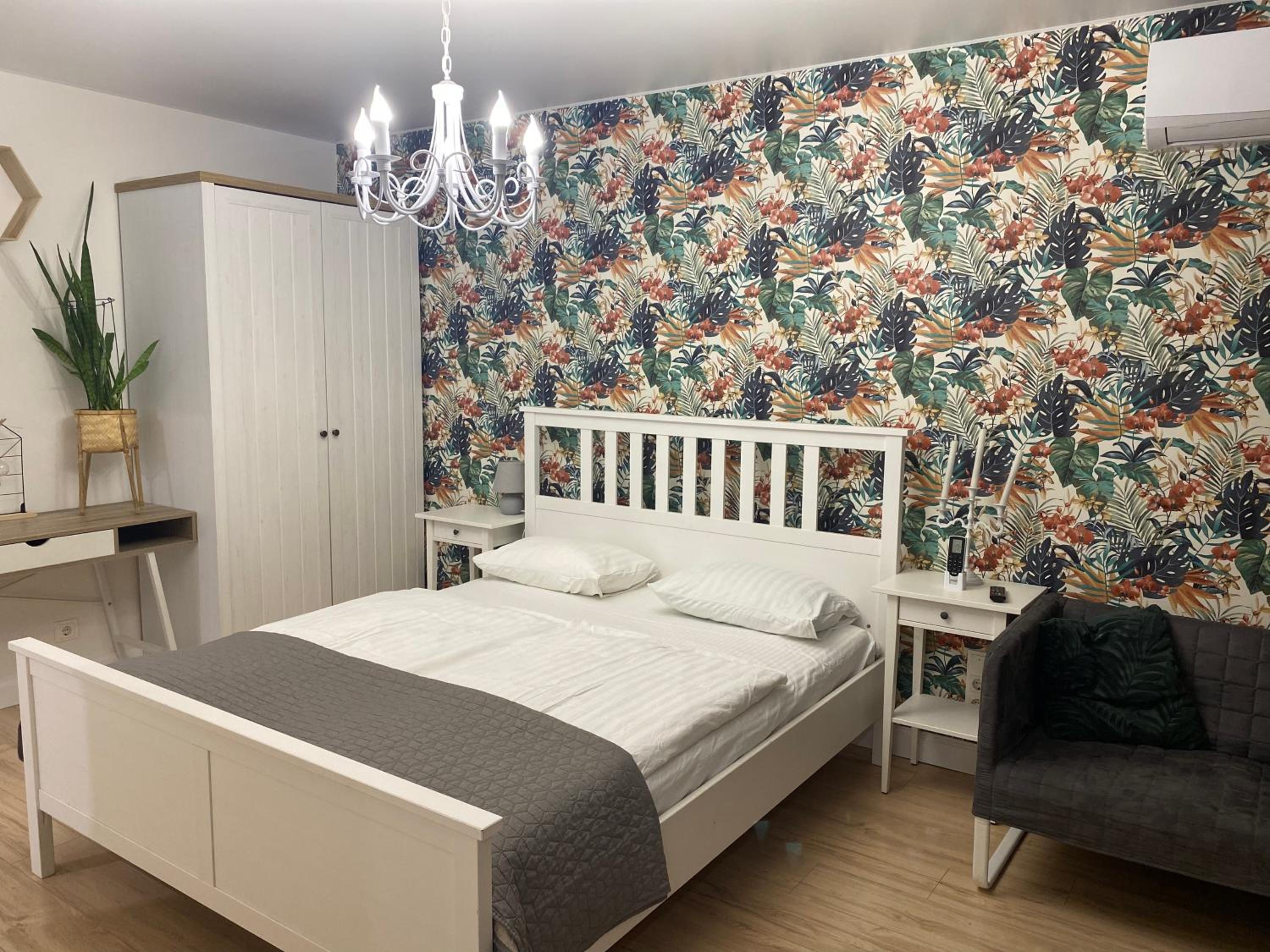 Best apartments on Lyatoshinsky street