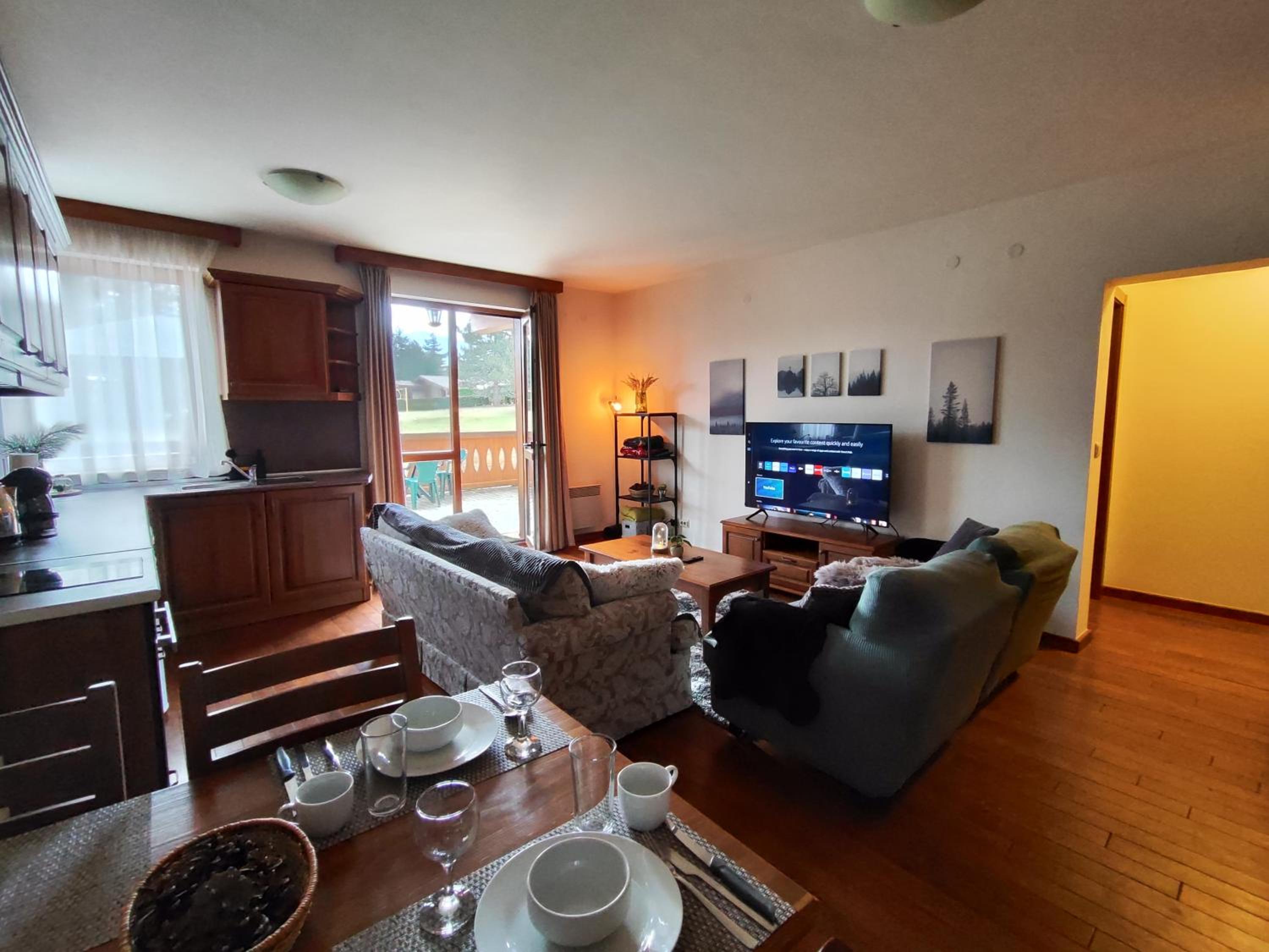 Stylish wooden apartment with terrace in Pirin Golf Hotel&Spa Complex