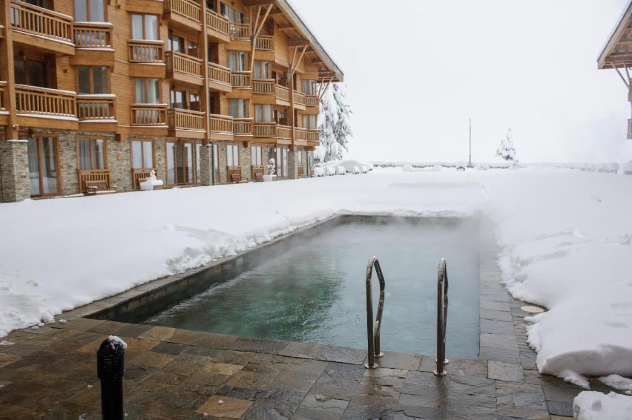 Stylish wooden apartment with terrace in Pirin Golf Hotel&Spa Complex