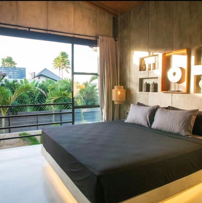 Amazing newly constructed industrial villa