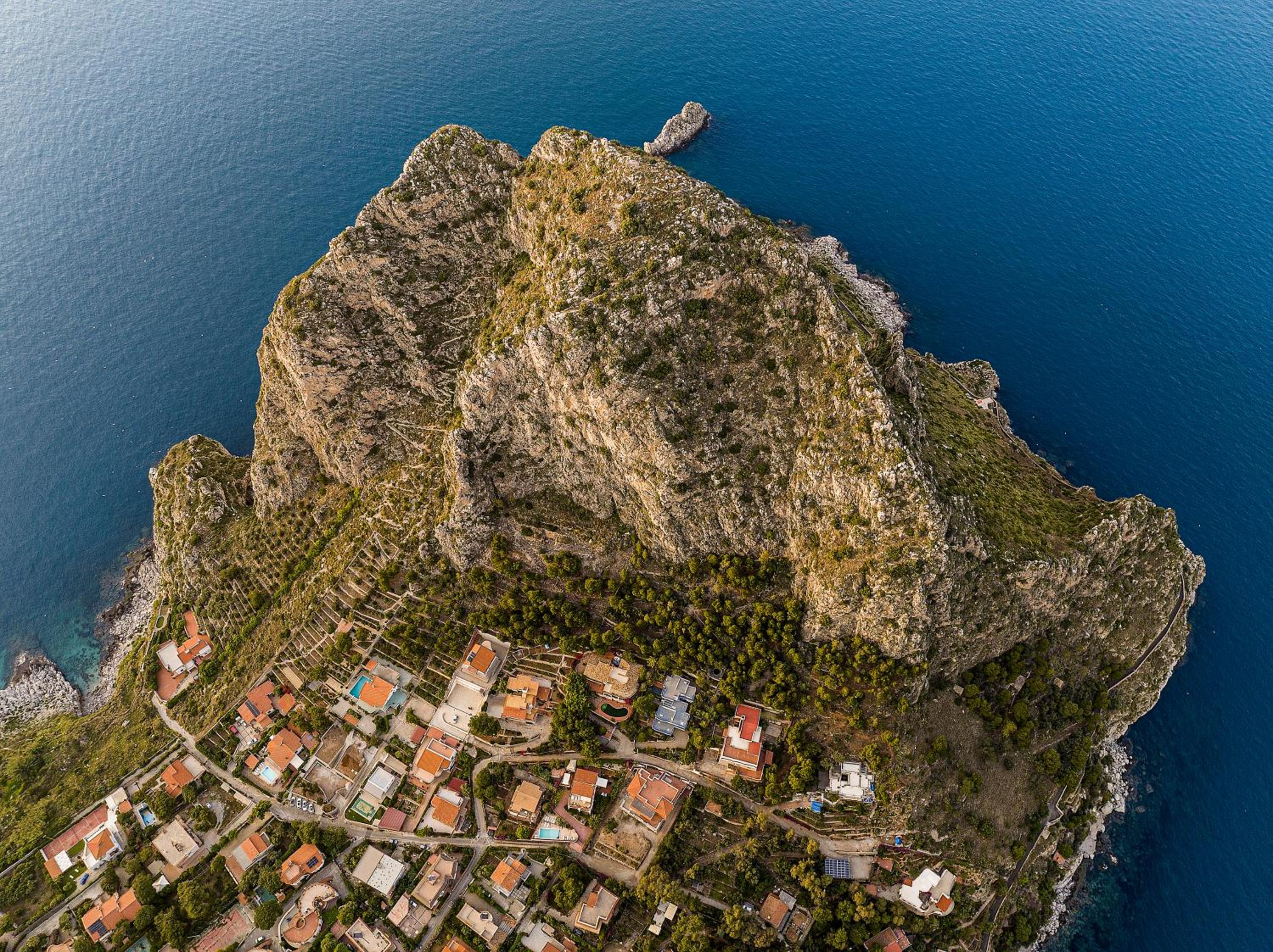 Capo Zafferano Apartments view 5