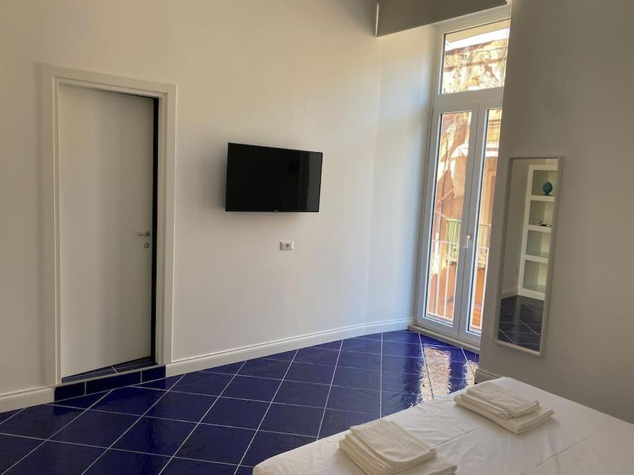 Maison Olivia, nuovo appartamento in zona Chiaia