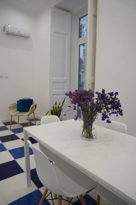 Maison Olivia, nuovo appartamento in zona Chiaia
