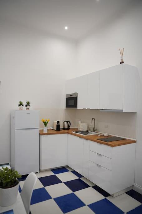 Maison Olivia, nuovo appartamento in zona Chiaia