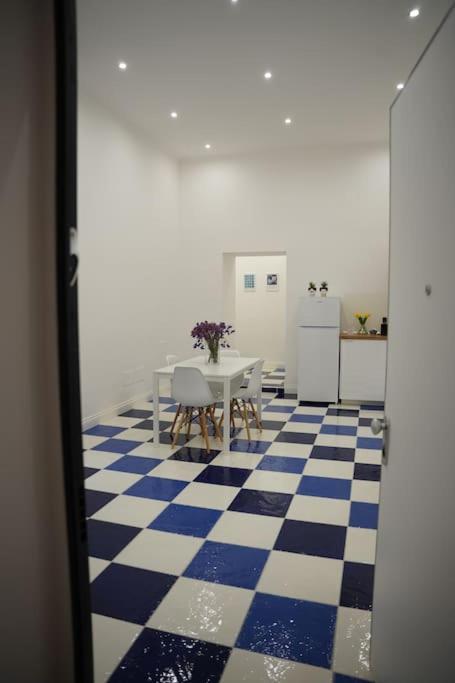 Maison Olivia, nuovo appartamento in zona Chiaia