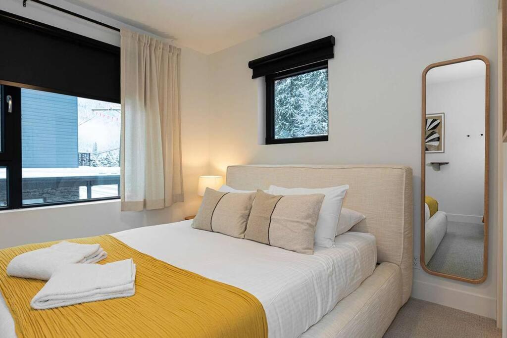 Tally Ho by Revelstoke Vacations