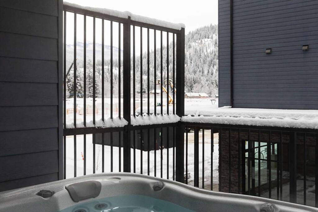 Tally Ho by Revelstoke Vacations