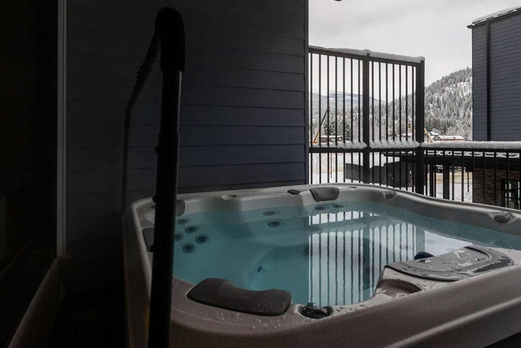 Tally Ho by Revelstoke Vacations