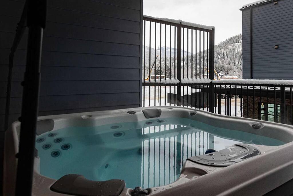 Tally Ho by Revelstoke Vacations