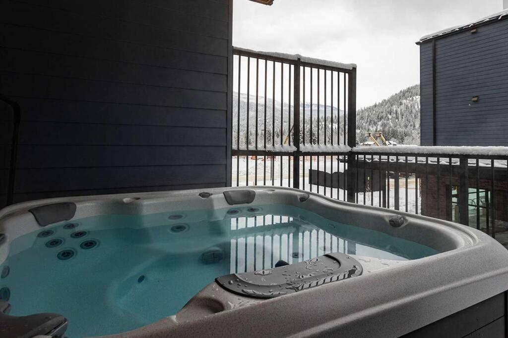 Tally Ho by Revelstoke Vacations