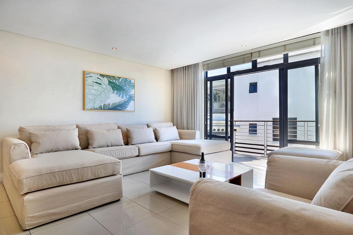 Eden On The Bay 238 by HostAgents view 5