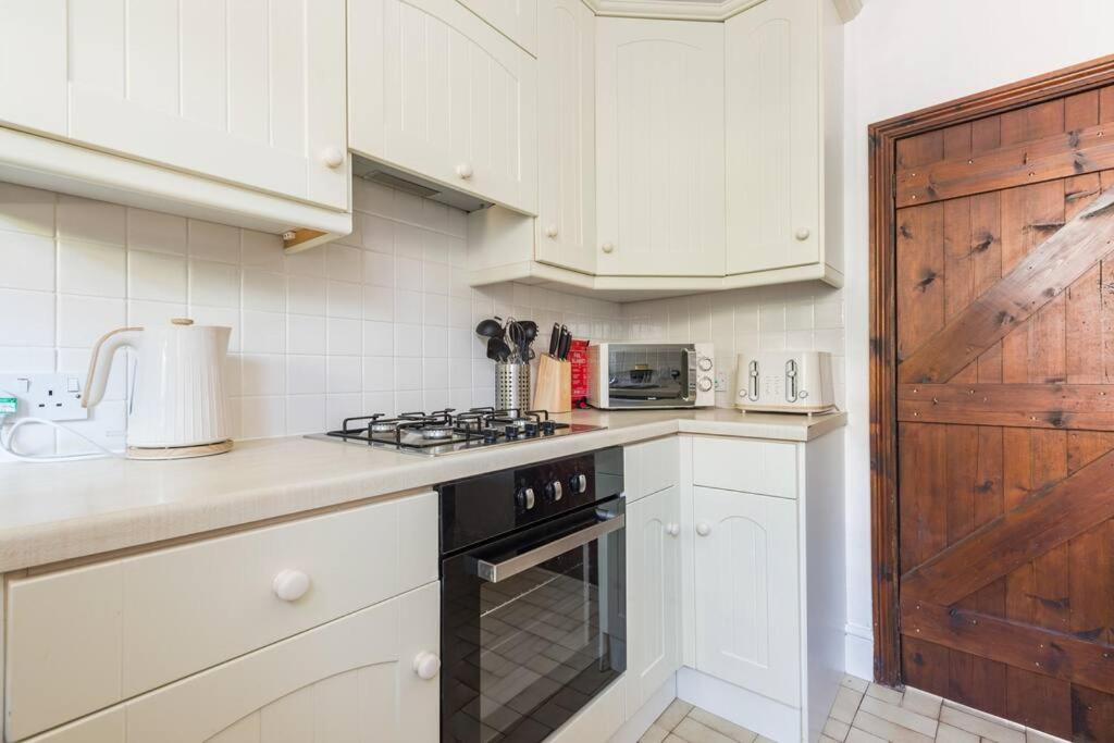 Sarahs Cottage