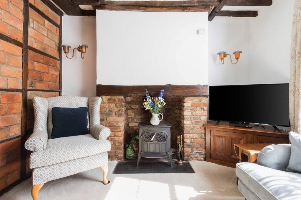 Sarahs Cottage