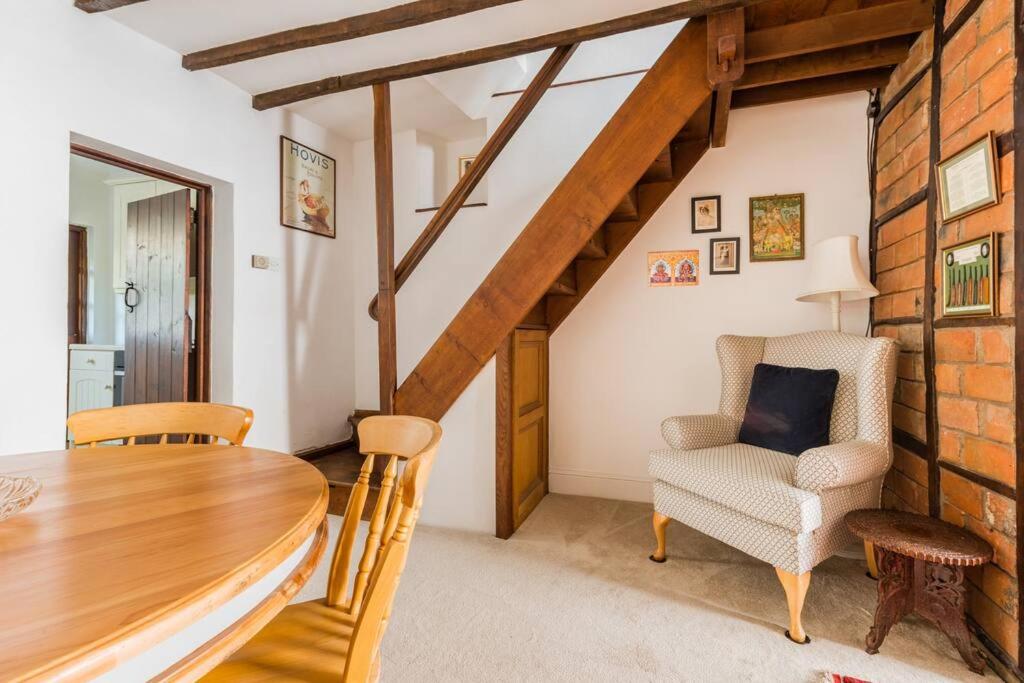 Sarahs Cottage