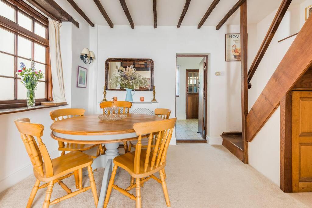 Sarahs Cottage