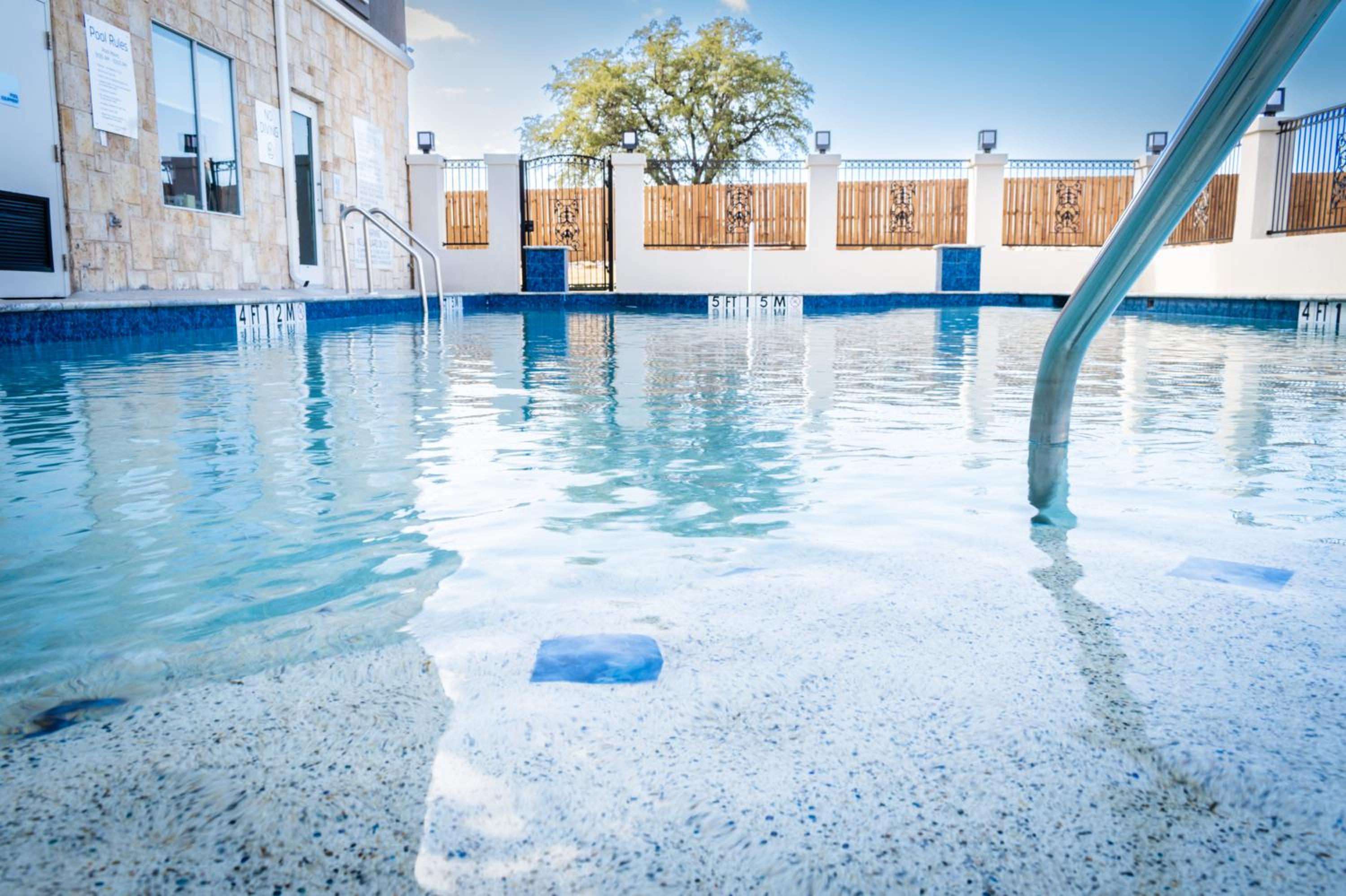 Holiday Inn Express Glen Rose by IHG view 5