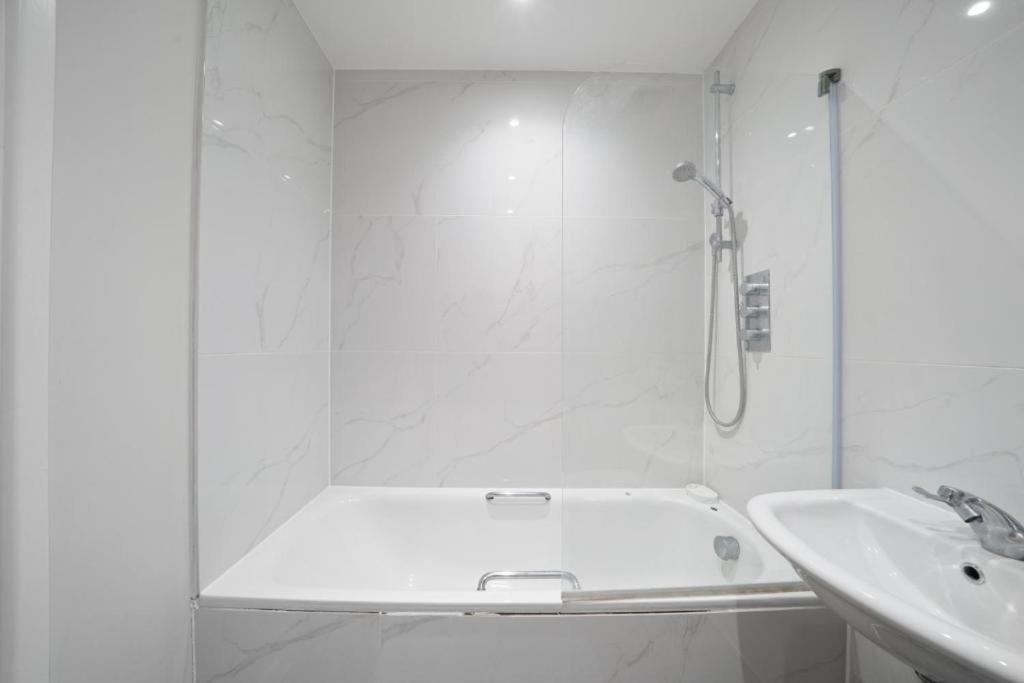 AMISHA 2Bedroom Apartment in Tower Bridge London Bridge Bermondsey - Perfect For Long Stays